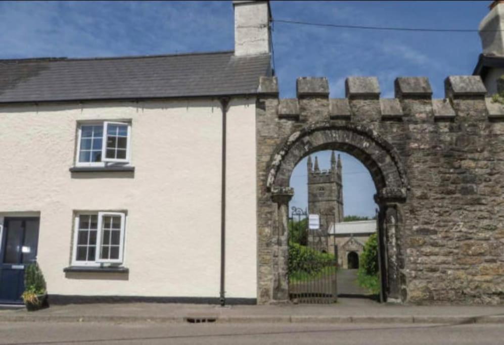 Church Gate Cottage - Bridestowe Extérieur photo